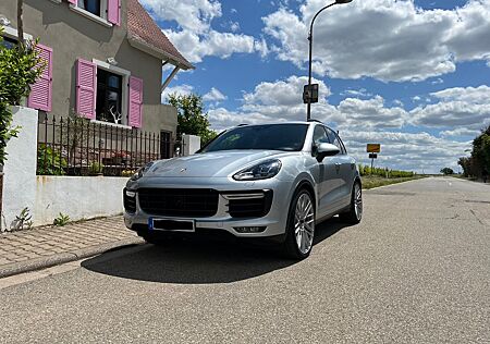 Porsche Cayenne Turbo 4.8 V8 Facelift