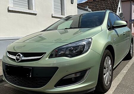 Opel Astra Sports T. 1.7 CDTI ec Edt. 81 S/S 105g...