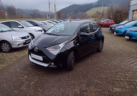 Toyota Aygo (X) Aygo -play Team D