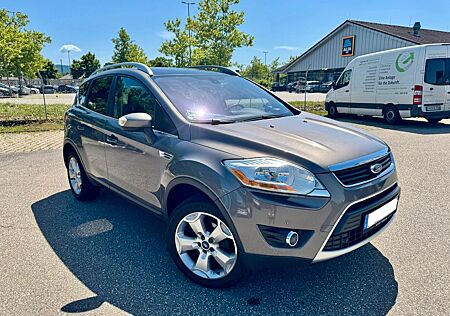 Ford Kuga 2,0 TDCi 4x4 140PS 8-fach-Bereift