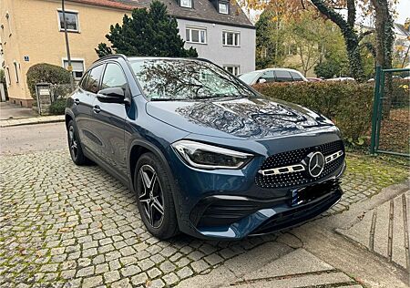 Mercedes-Benz GLA 200 7G-DCT AMG Line