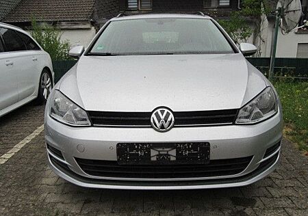 VW Golf Volkswagen 1.6 TDI BMT Comfortline Variant AHK PDC Alu