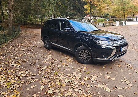 Mitsubishi Outlander 2.0 MIVEC Diamant Edition ClearTec...