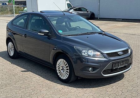 Ford Focus Titanium 1.6 - 2.HD - S-Dach - TÜV NEU