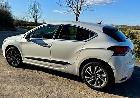 Citroën DS4 e-HDi 110 SoChic SoChic