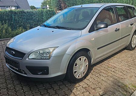 Ford Focus 1,6 Ambiente Ambiente