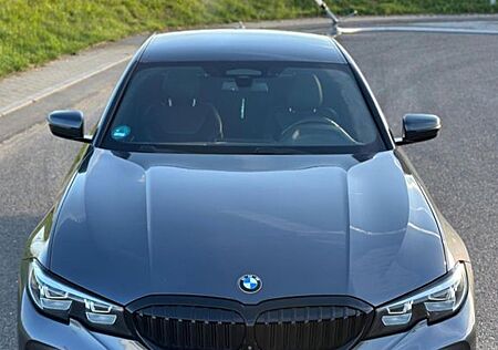 BMW 320i xDrive M Sport Automatik *Top Zustand*