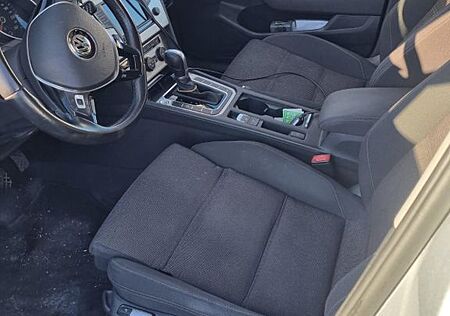 VW Passat Variant Volkswagen 2.0 TDI DSG BMT Comfortline V...