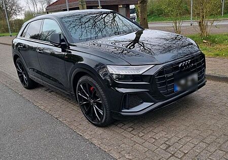 Audi Q8 TFSI 24.5TKM Matrix Pano 2x S-Line