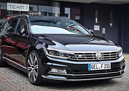VW Passat Variant Volkswagen 2.0 TSI R-Line DSG 4MOTION Highl.