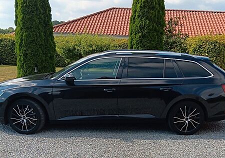 Skoda Superb 2.0 TDI SCR 140kW DSG 4x4 Style Combi...