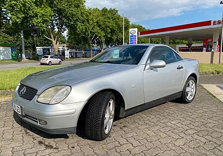 Mercedes-Benz SLK 200 -