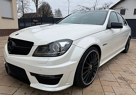 Mercedes-Benz C 63 AMG +Leder+Navi+SSD+H&K+Rückf.+Klappen+