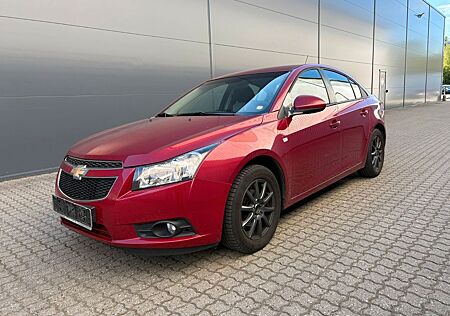 Chevrolet Cruze gebraucht kaufen Chevrolet Cruze 1.8 Benziner*NAVI*NUR 119.000 KM! NR. 2459