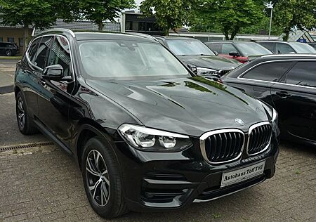 BMW X3 xDrive 20 d Advantage-AHK-PDC-Leder-18 Zoll
