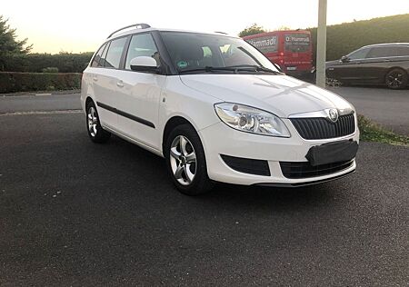 Skoda Fabia 1.2l TSI 63kW Klimaautomatik SitCombi Fami