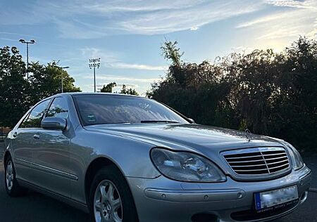 Mercedes-Benz S 500 -