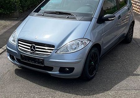 Mercedes-Benz A 150 CLASSIC Classic mit Anhängerkupplung