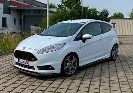 Ford Fiesta 1,6 EcoBoost ST Leder-Sport-Paket 8-Fach