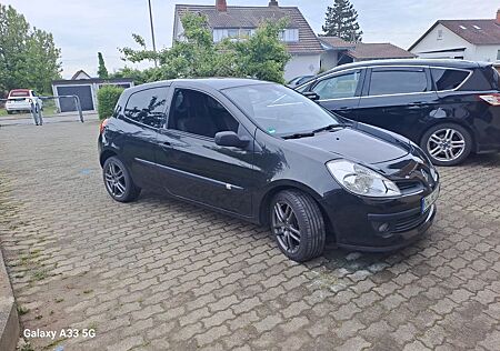 Renault Clio Authentique 1.2 16V 55kW Authentique