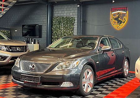 Lexus LS 460 SITZBELÜFTUNG/KAMERA/DEUTSCHE-AUSFÜHRUNG