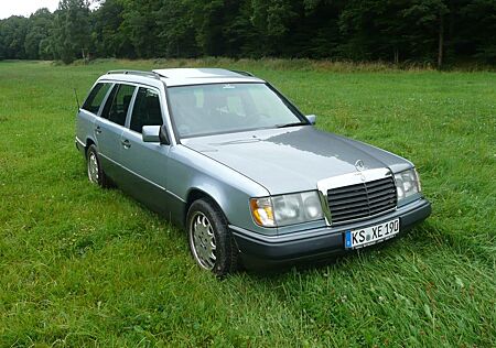 Mercedes-Benz 200 200TE,KLR,ESSHD,ZV,COLOR,MET.,ABS,RC,ALU,MAL,ATA