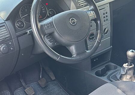 Opel Meriva 1.8 -