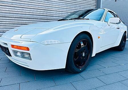 Porsche 944 Turbo Targa