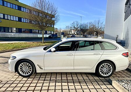 BMW 530i xDrive Touring Luxury/Leder/Navi/AHK/Laser