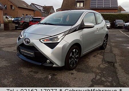 Toyota Aygo (X) gebraucht kaufen Toyota Aygo (X) Aygo Team D, Tempomat, Apple Carplay
