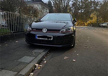 VW Golf Volkswagen 2.0 TSI DSG BMT GTI Performance GTI Per...