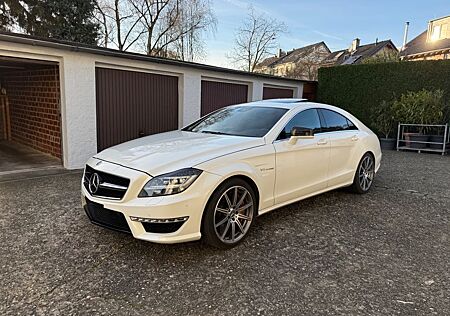 Mercedes-Benz CLS 63 AMG PERFORMANCE/CARBON/KERAMIC/DRIVERS P.