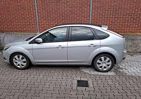 Ford Focus 1,6 Silver Magic Silver Magic