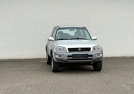 Toyota RAV 4 2.0 4x4 Fun