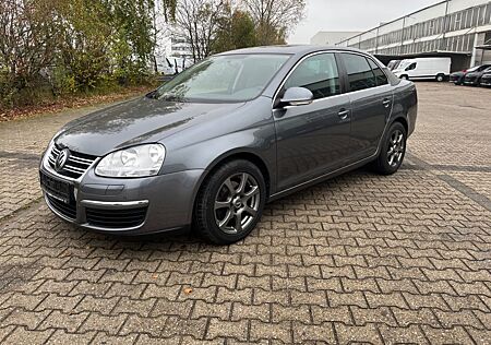 VW Jetta Volkswagen 1.4 TSI / 1. Hand / Scheckheft/Schiebedach