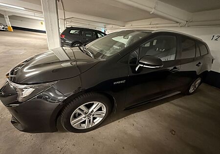 Toyota Corolla 1,8 Hybrid Touring Sports -