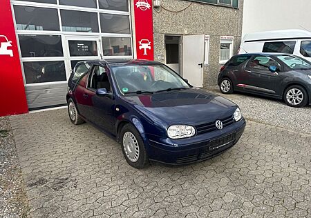 VW Golf Volkswagen 1.6 Auto Basis