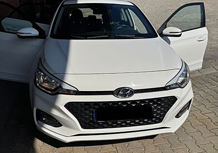 Hyundai i20 1.0 T-GDI 74kW DCT Active Trend Active Trend