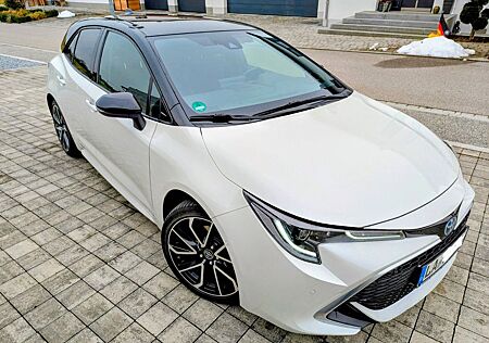 Toyota Corolla 2,0 Hybrid Adaptiv Konserviert 9 J Gara