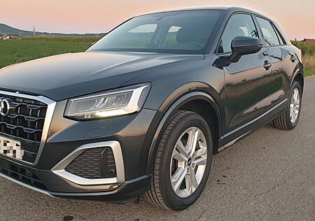 Audi Q2 30 TDI advanced LED Rückfahrkamera 1.Hd AHK