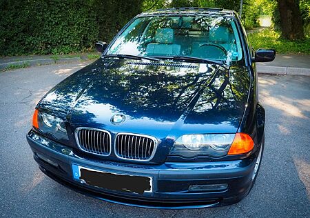 BMW 323i - E46