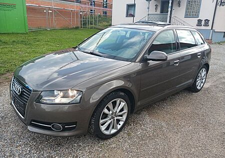 Audi A3 1.6 TDI (DPF) S tronic Ambition Sportb. A...