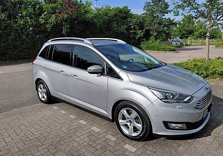 Ford Grand C-Max 2,0TDCi 110kW Titanium