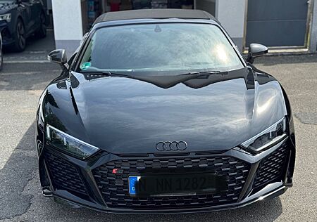 Audi R8 Quattro perf. Spyder Top Zustand