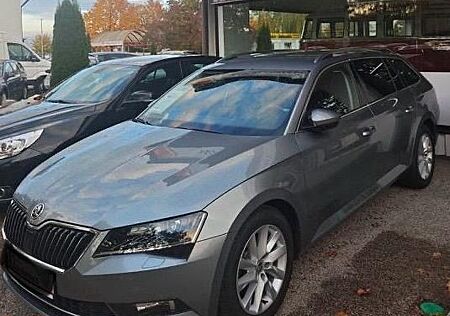 Skoda Superb 2.0 TDI SCR DSG Premium Edition Combi...