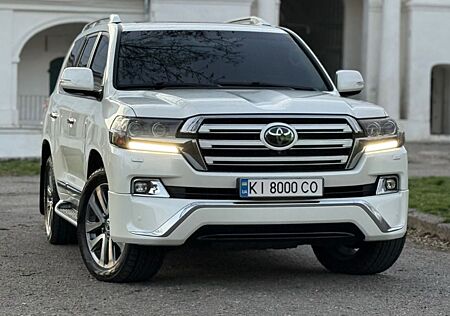 Toyota Land Cruiser 200 4.5 V8 Diesel