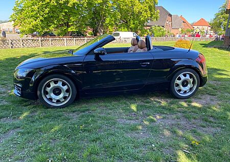 Audi TT Roadster 2.0 TDI quattro - Insp. und TÜV neu