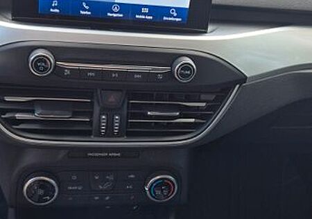 Ford Focus 1,0 EcoBoost 92kW Active Turnier Active