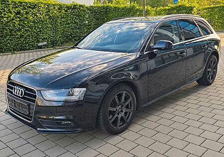 Audi A4 Avant Attraction 2.0TDI*Facelift*Xenon*PDC*