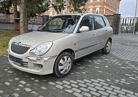 Daihatsu Sirion 1.0 AUTOMATIK ! 82.000 KM TÜV 12.2026
